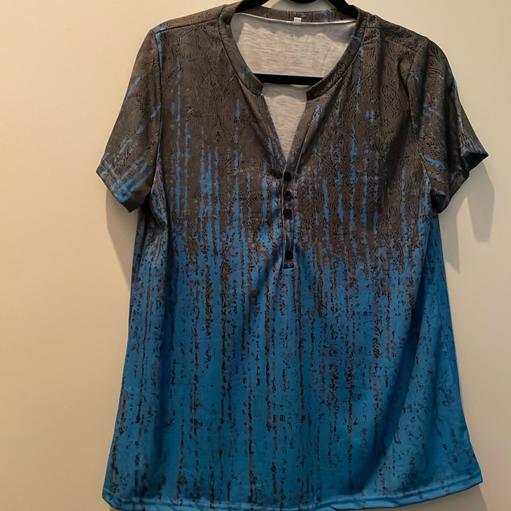Ladies top size large